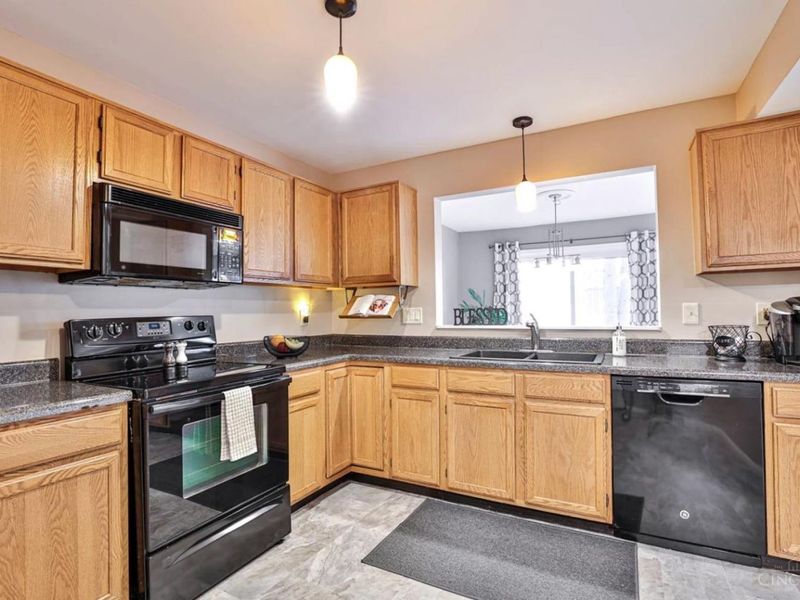 492 Mapleleaf Drive, Unit F, Union Twp, OH 45255 Photo 17