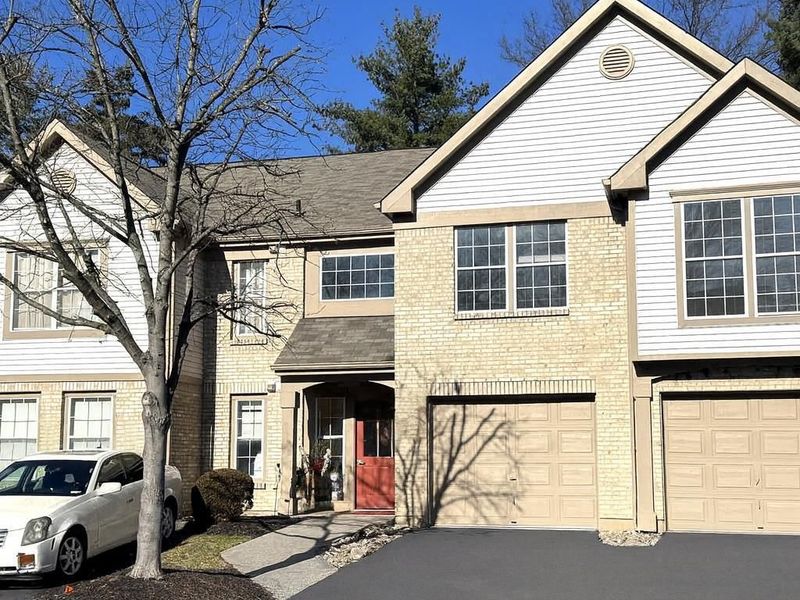 492 Mapleleaf Drive, Unit F, Union Twp, OH 45255 Photo 2