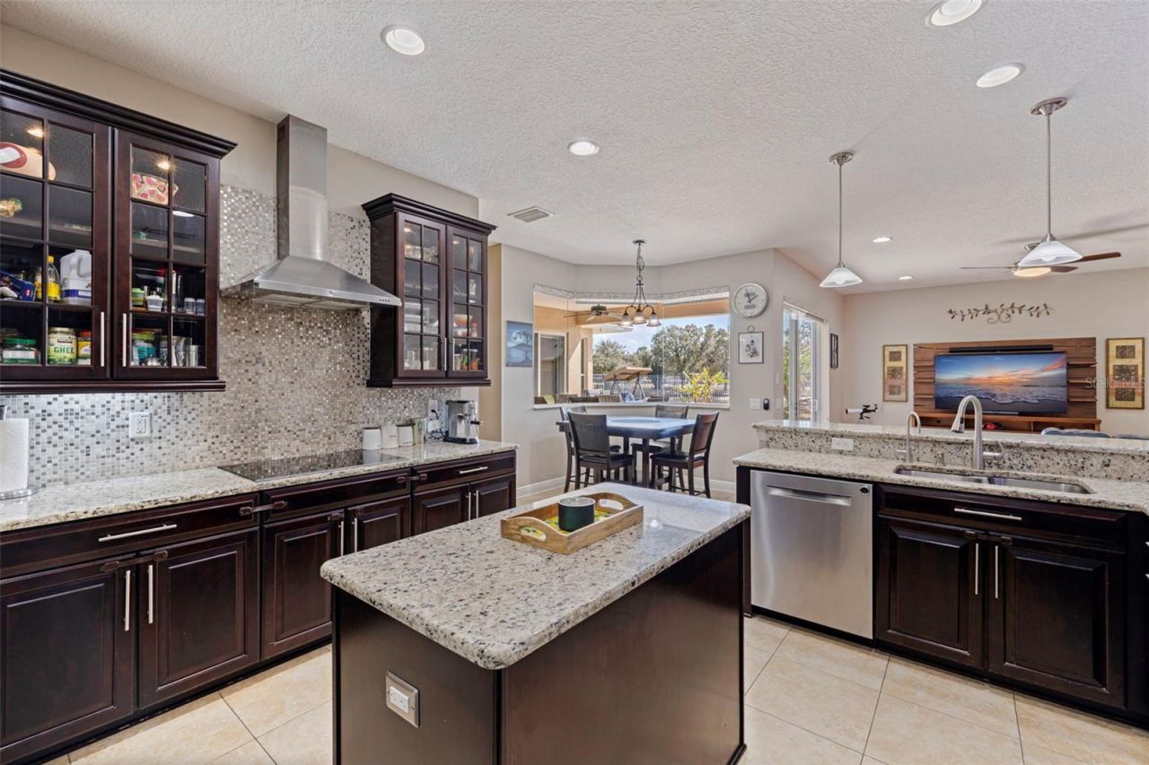 5844 95th Avenue N, Pinellas Park, FL 33782 Photo