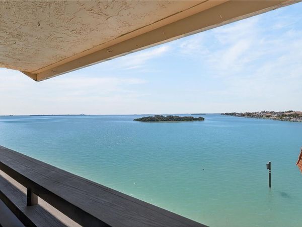 138 1ST STREET E, Unit 302, ST PETERSBURG, FL 33715