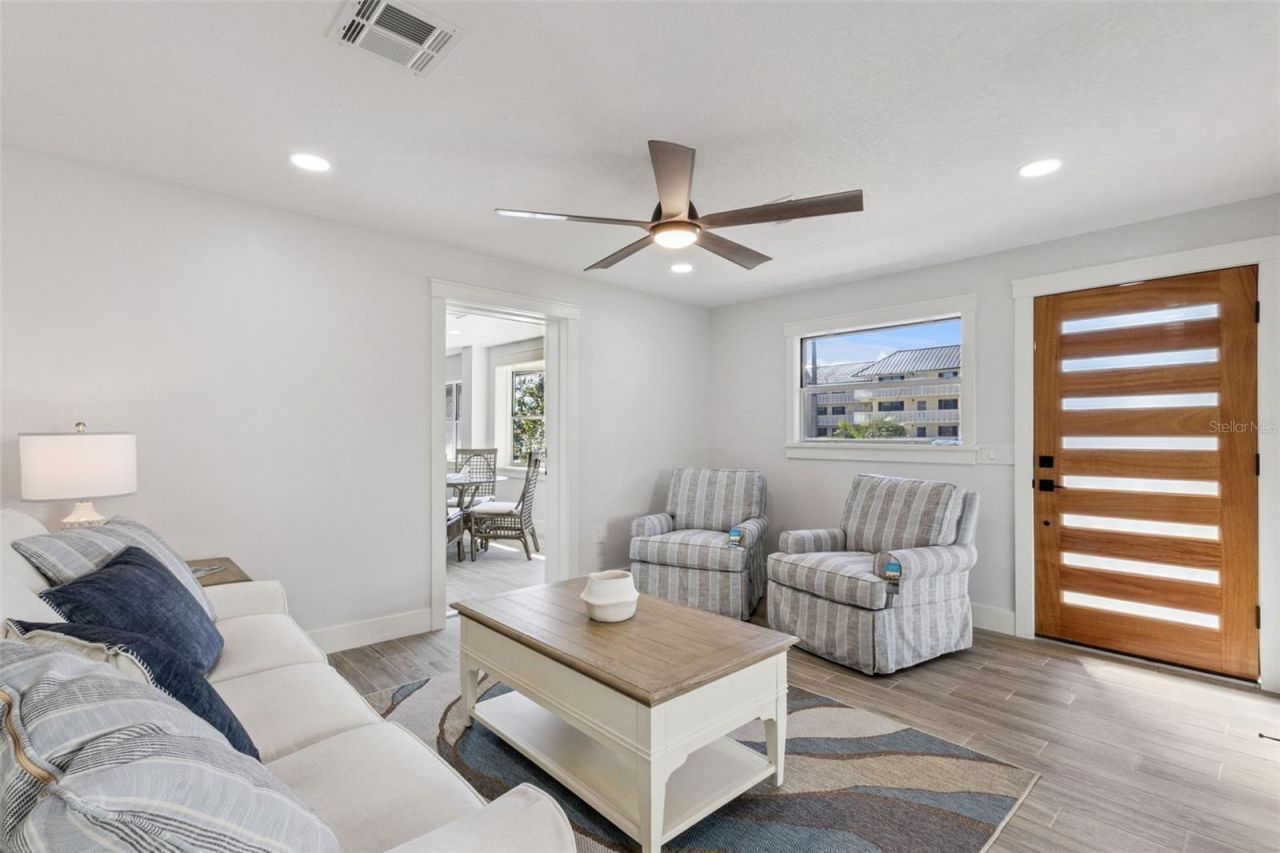 118 N Grandview Street, Mount Dora, FL 32757 Photo