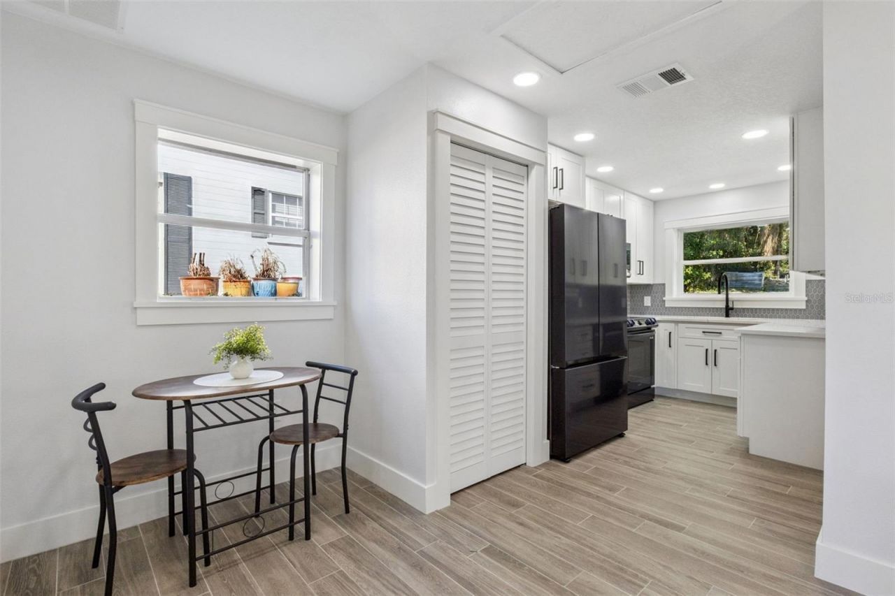 118 N Grandview Street, Mount Dora, FL 32757 Photo