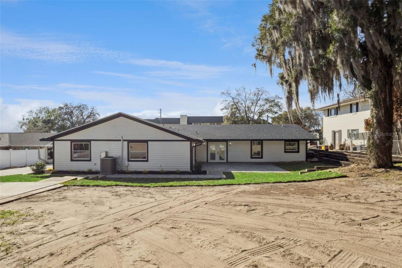 118 N Grandview Street, Mount Dora, FL 32757 Photo