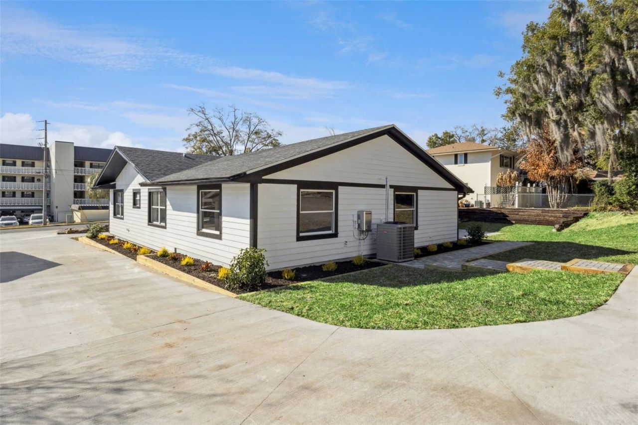 118 N Grandview Street, Mount Dora, FL 32757 Photo