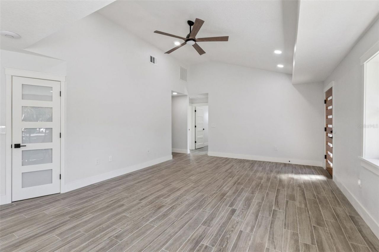 118 N Grandview Street, Mount Dora, FL 32757 Photo