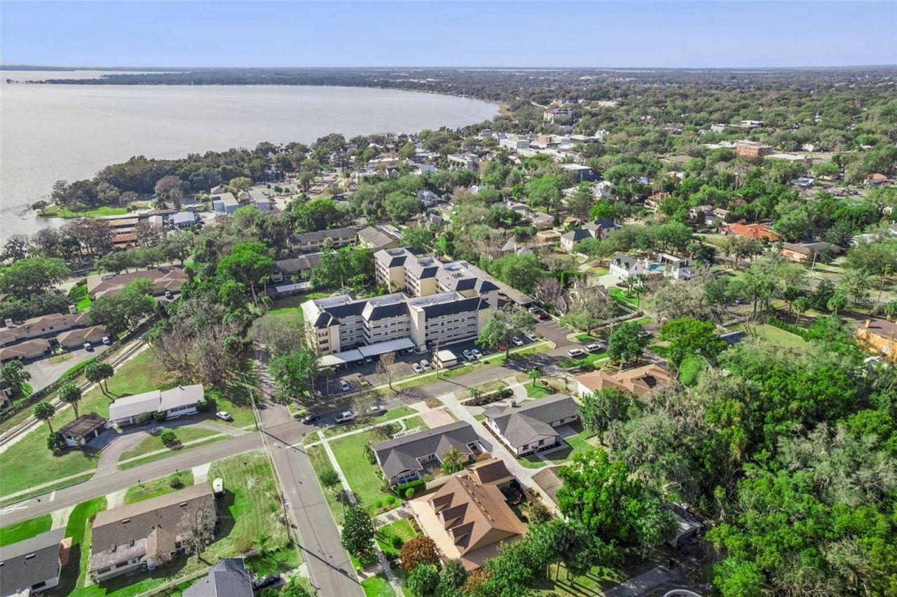 118 N Grandview Street, Mount Dora, FL 32757 Photo