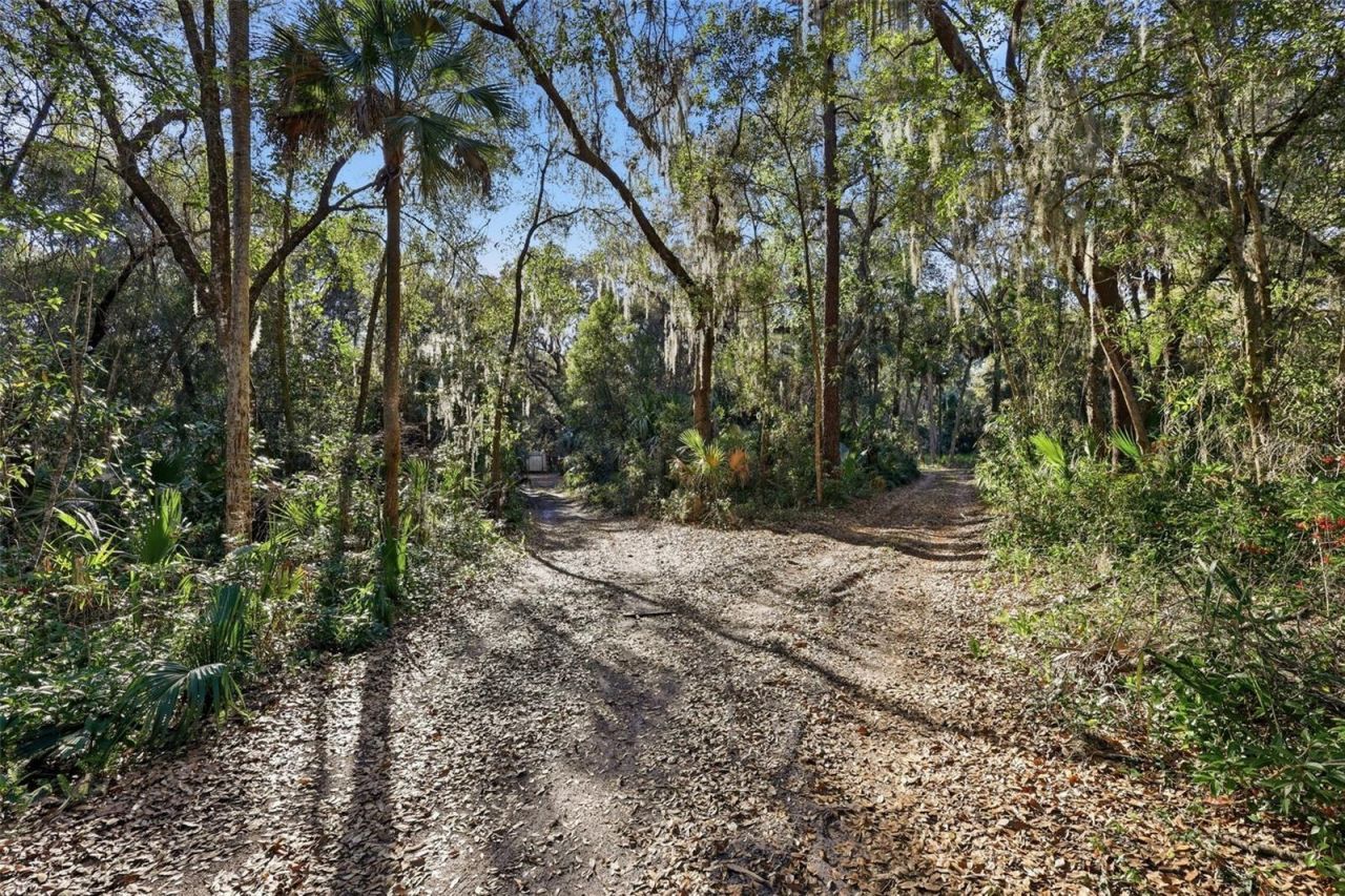 932 Country Club Road , Sanford, FL 32773 Photo