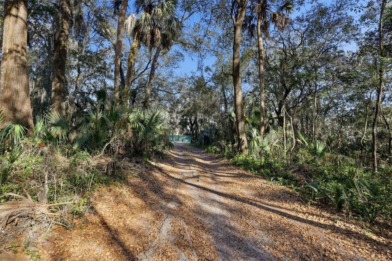 932 Country Club Road , Sanford, FL 32773 Photo