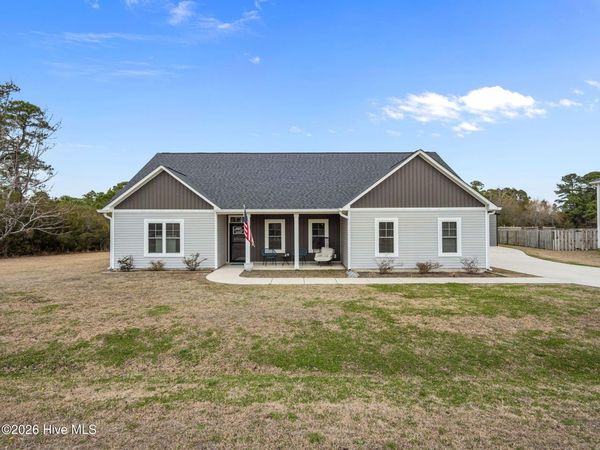 140 Inverness Drive, Hubert, NC 28539