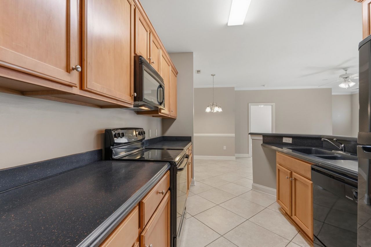 2077 Silvercrest Dr.  Photo 12