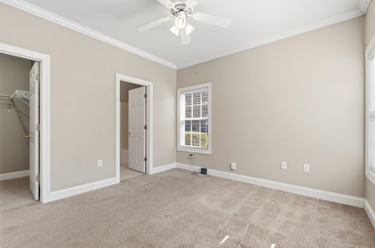 2077 Silvercrest Dr.  Photo 16