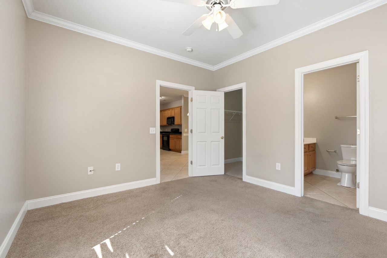 2077 Silvercrest Dr.  Photo 17