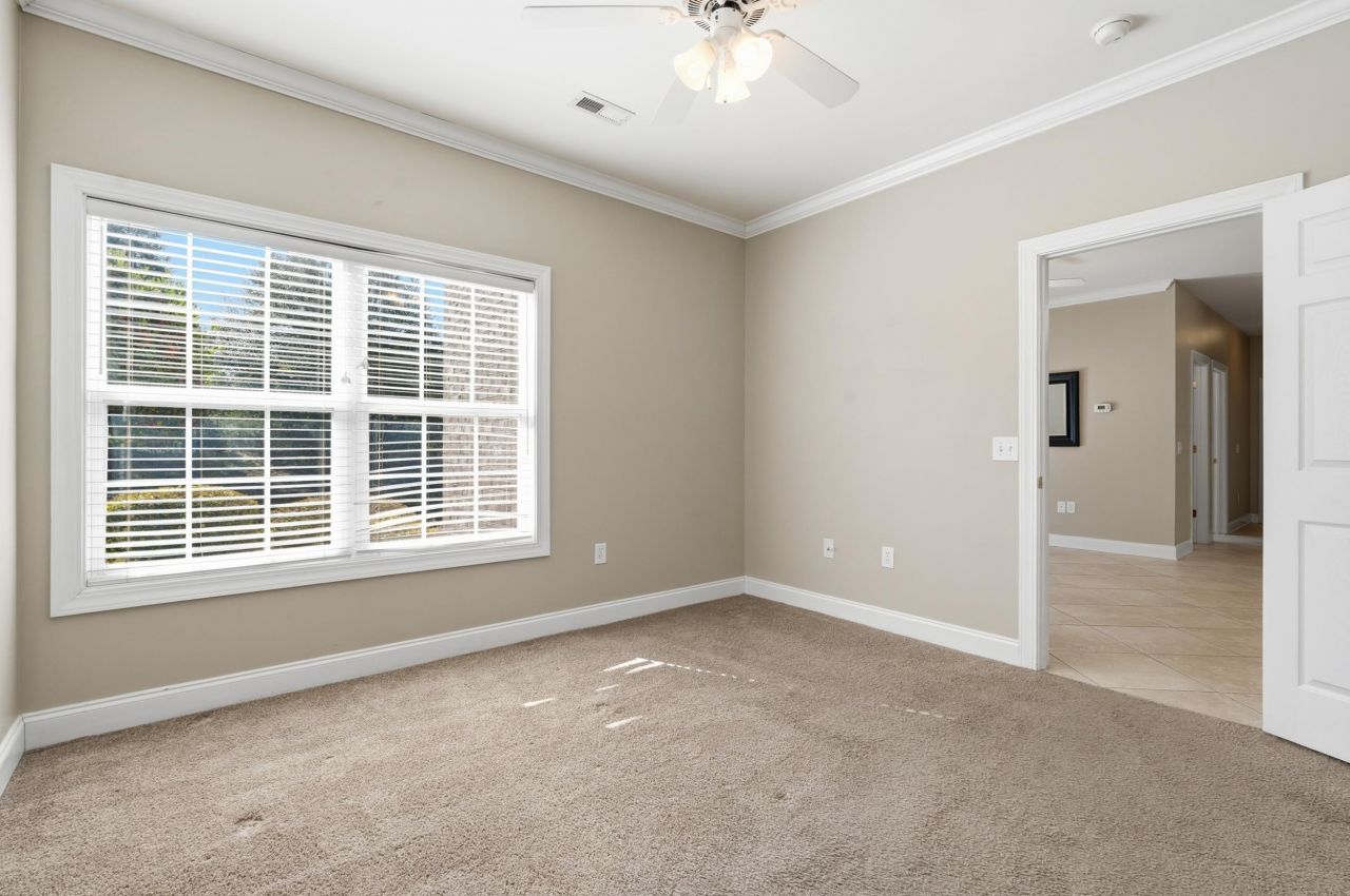 2077 Silvercrest Dr.  Photo 18