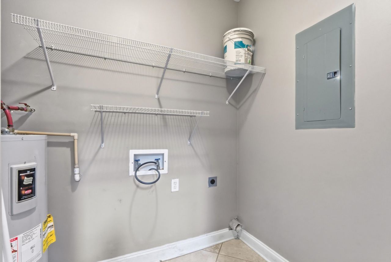 2077 Silvercrest Dr.  Photo 28