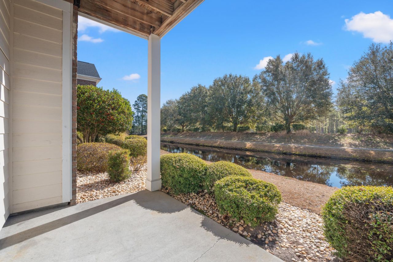 2077 Silvercrest Dr.  Photo 32