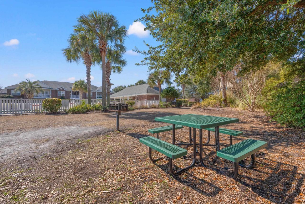 2077 Silvercrest Dr.  Photo 36