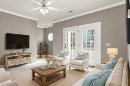 2077 Silvercrest Dr.  photo 4