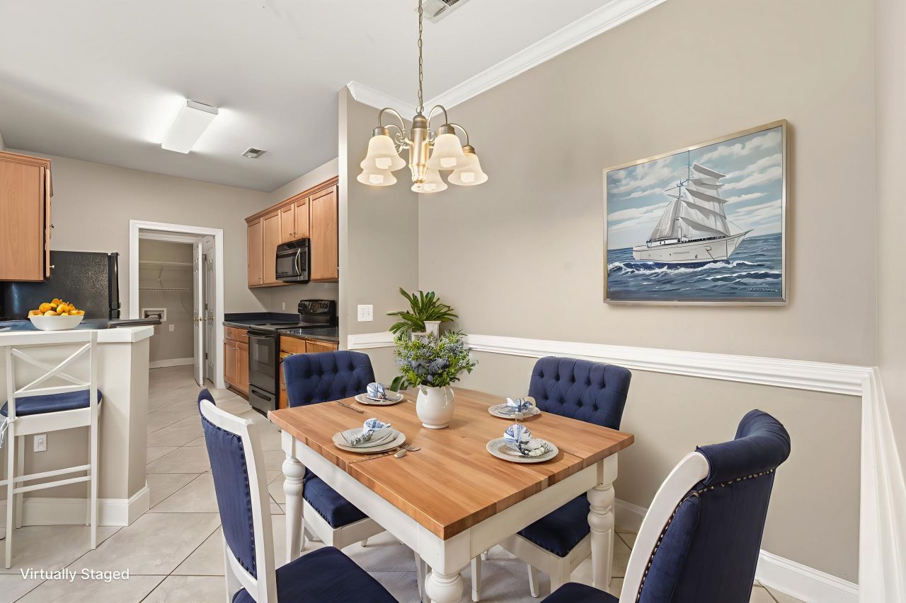 2077 Silvercrest Dr.  Photo 8