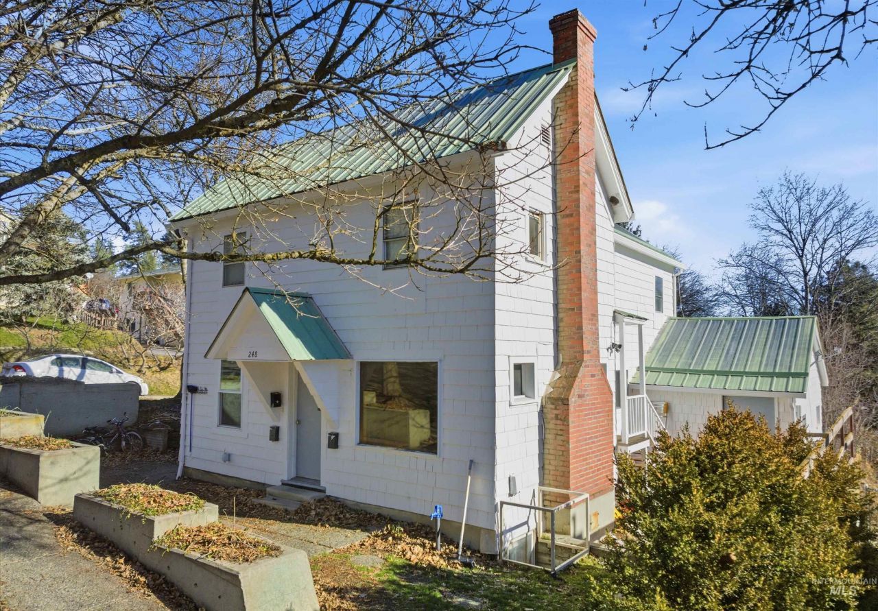 248 N Asbury, Moscow, ID 83843 Main Photo