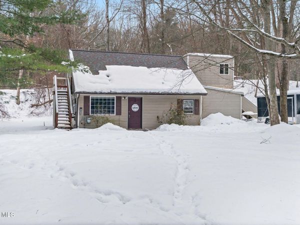 147 Beach Road, Halfmoon, NY 12065