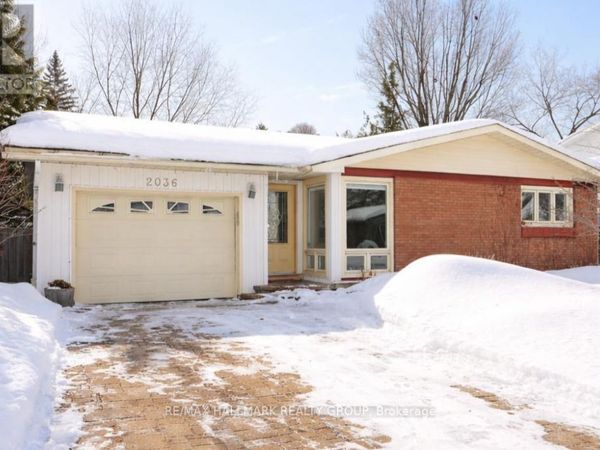 2036 KINGS GROVE Crescent, Ottawa, ON K1J6G1
