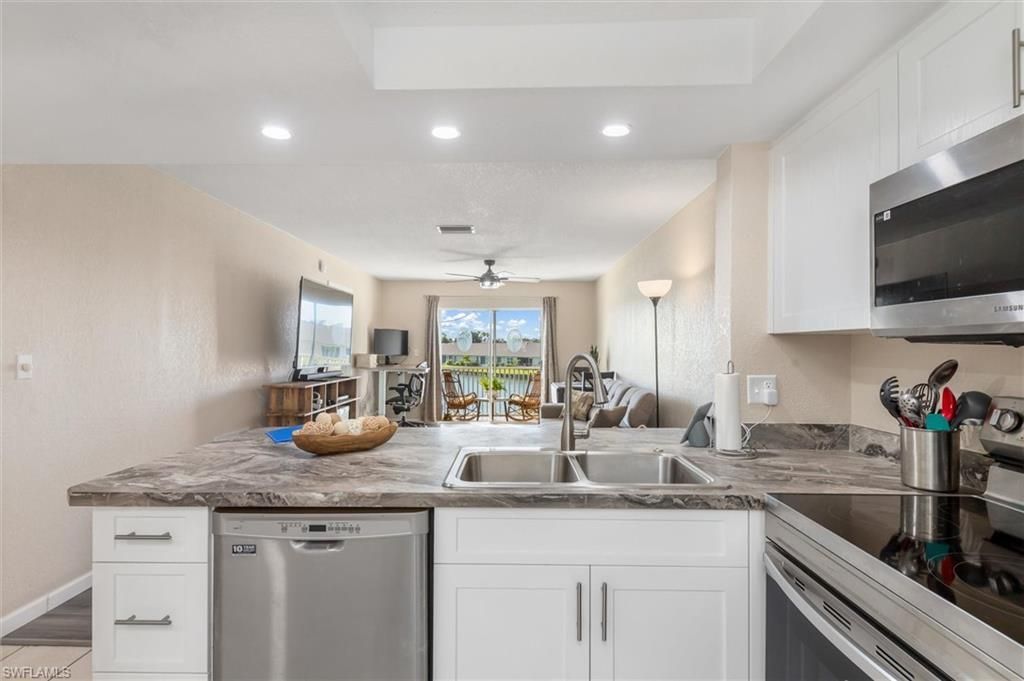 12538 SW Kingsway Cir , Unit 505, Lake Suzy, FL 34269 Photo