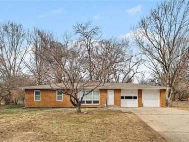 504 S Hunter Street, Independence, MO 64050
