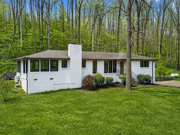 4017 Beverly Hills Dr, Pegram, TN 37143