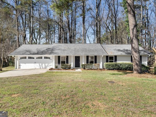 566 Sugar Valley Lane SE, Conyers, GA 30094