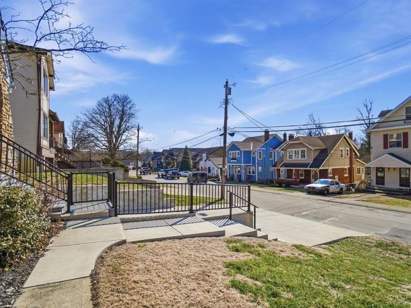 3110 Kinmont Street, Cincinnati, OH 45208 Photo 2