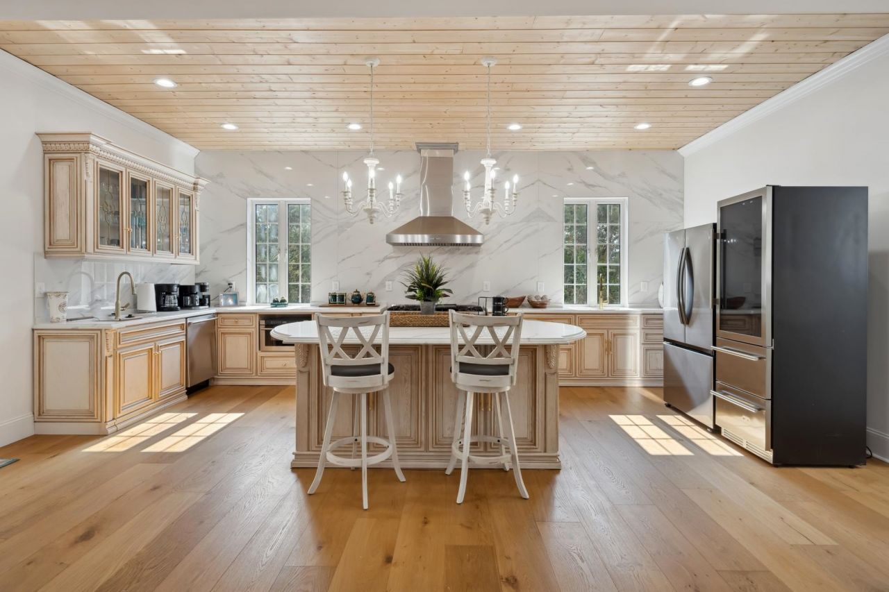 139 Pioneer Loop Photo 8