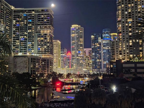 401 SW 4th Ave, Unit 401, Fort Lauderdale, FL 33315