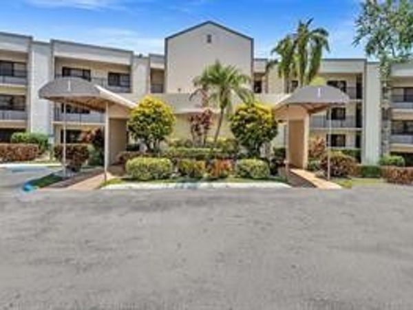 10803 W Clairmont Cir, Unit 102, Tamarac, FL 33321