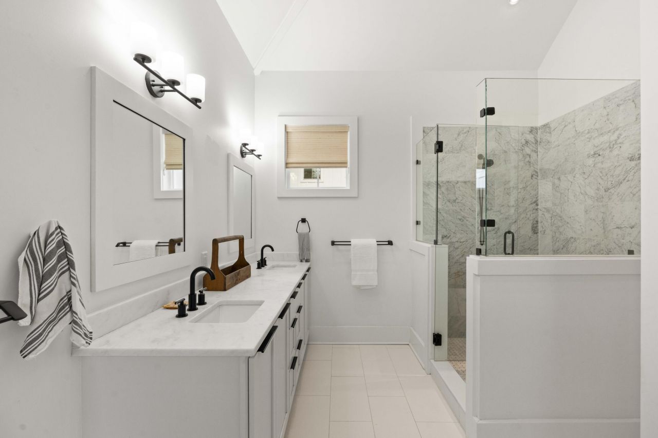 733 Atlantic Street Photo 10