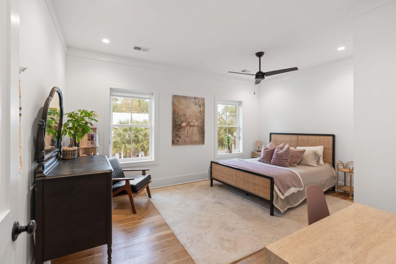 733 Atlantic Street Photo 20