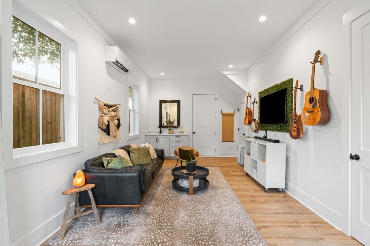 733 Atlantic Street Photo 27