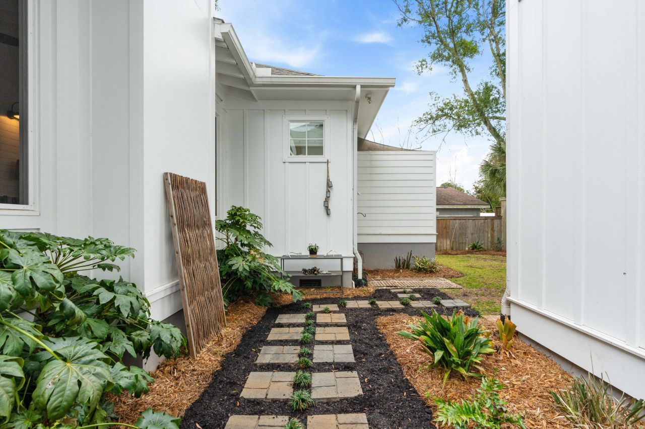 733 Atlantic Street Photo 36