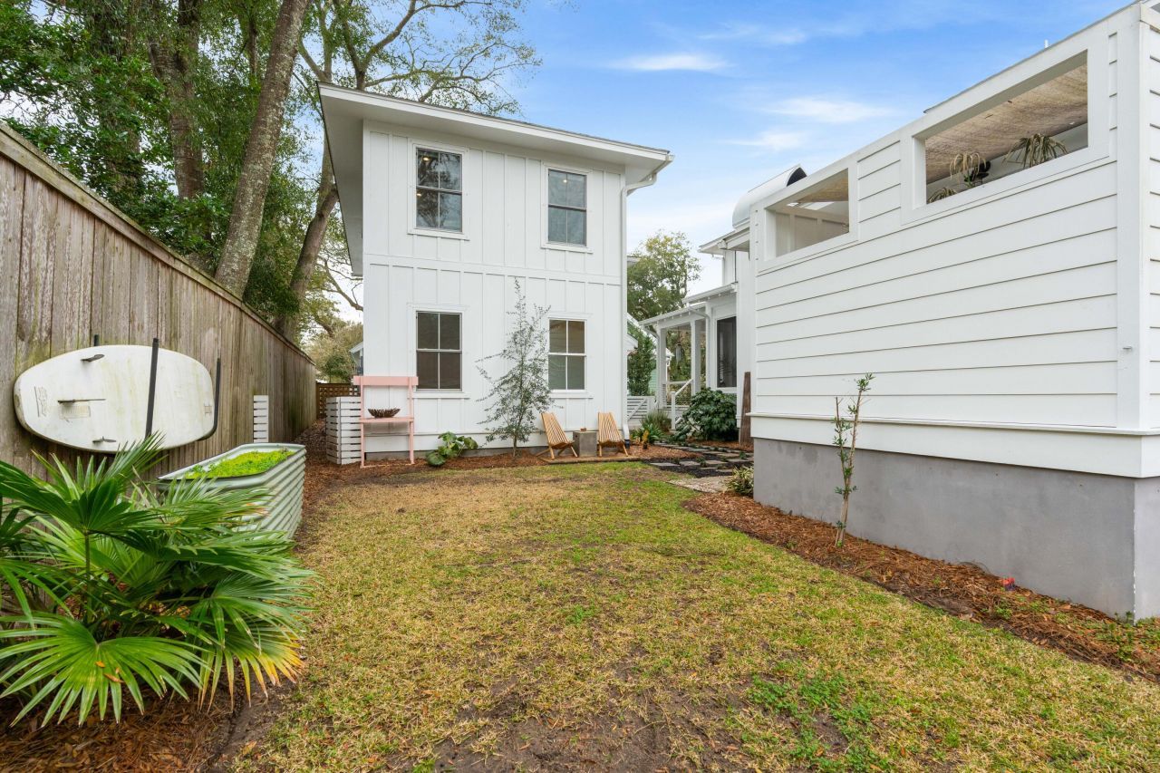 733 Atlantic Street Photo 37