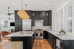 733 Atlantic Street photo 4