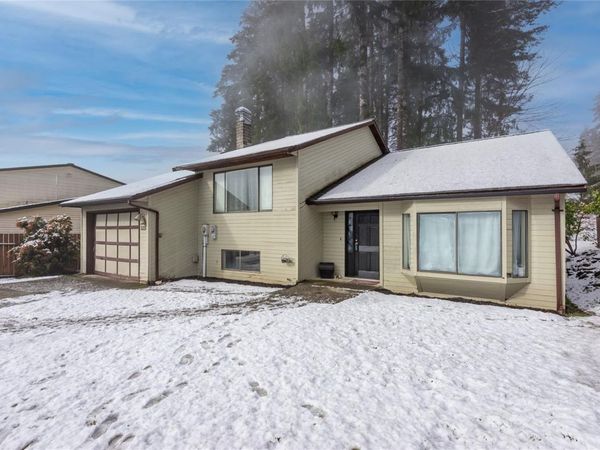 525 Muchalat Crt, Gold River, BC V0P 1G0