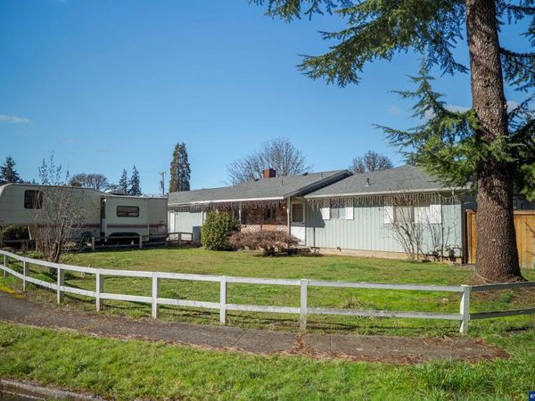 1160 Cedar St, Sweet Home, OR 97386
