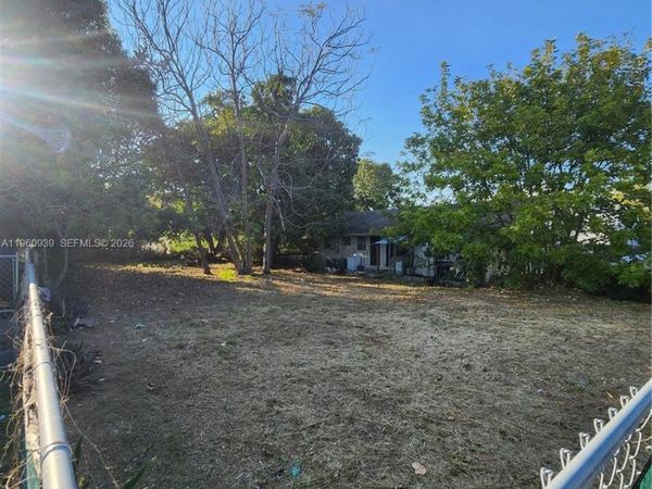 6742 NW 4th Ave , Miami, FL 33150