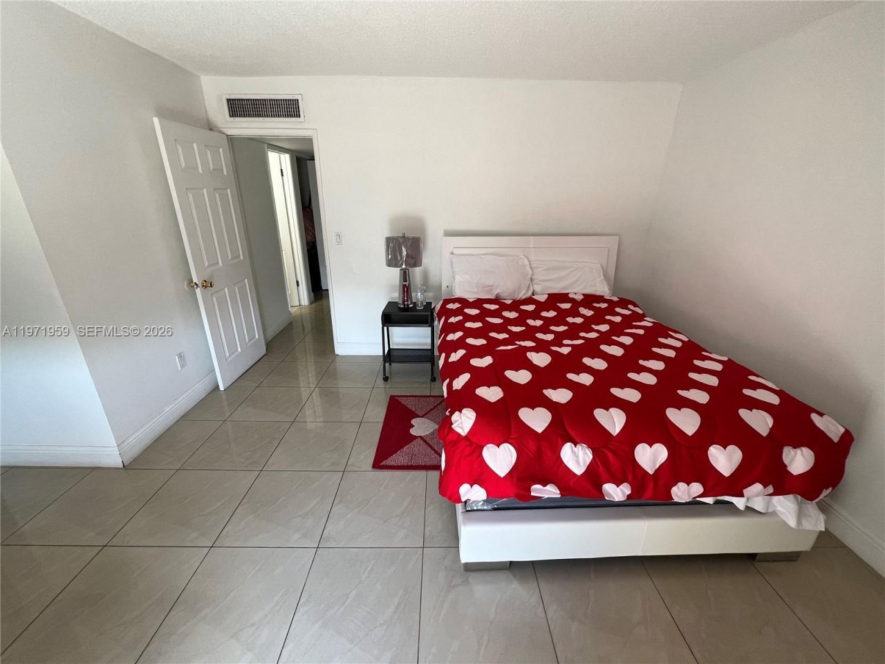 9240 Fontainebleau Blvd, Unit 207, Miami, FL 33172 Photo