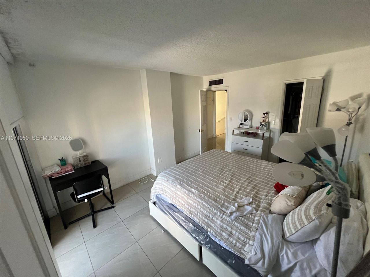 9240 Fontainebleau Blvd, Unit 207, Miami, FL 33172 Photo