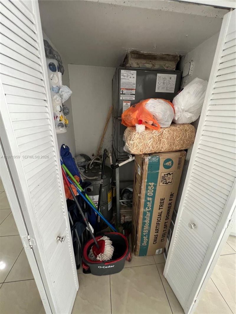 9240 Fontainebleau Blvd, Unit 207, Miami, FL 33172 Photo