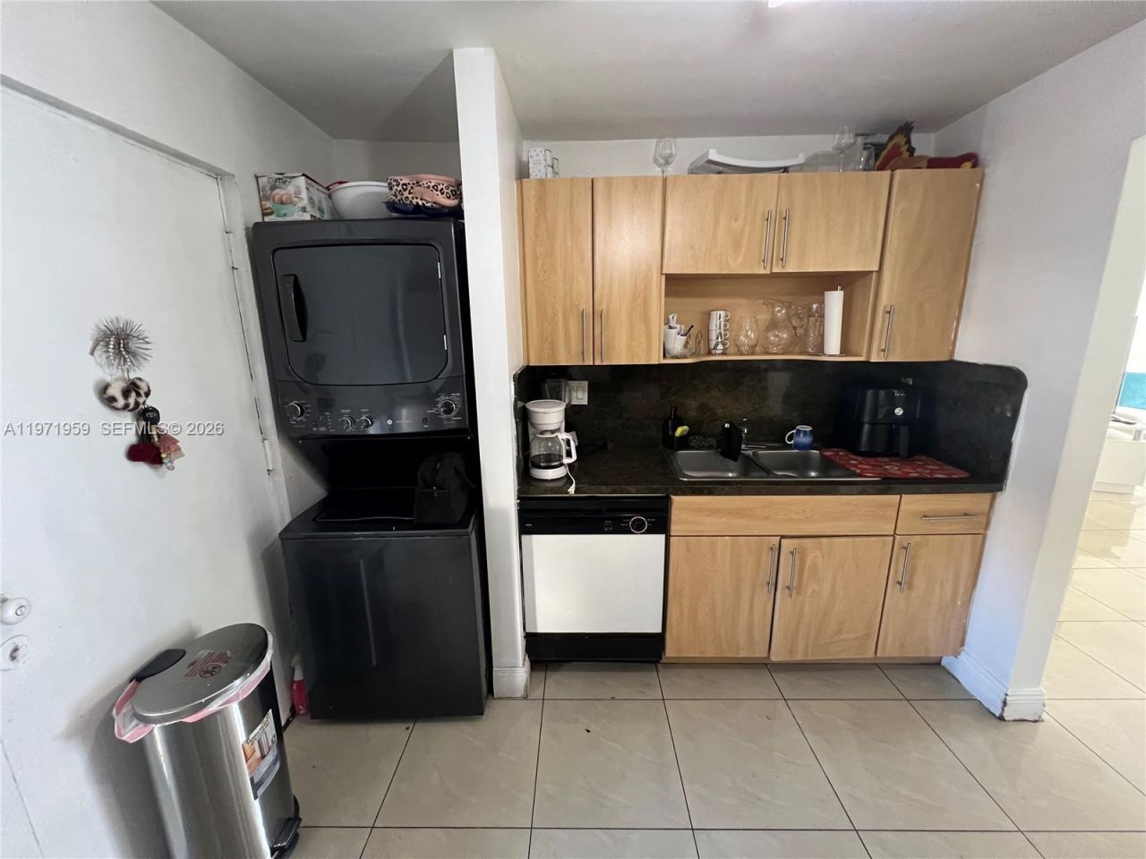 9240 Fontainebleau Blvd, Unit 207, Miami, FL 33172 Photo