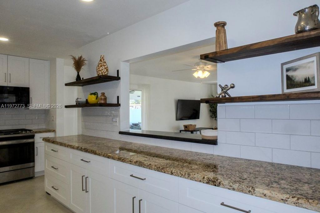 9731 Bel Aire Dr, Cutler Bay, FL 33157 Photo