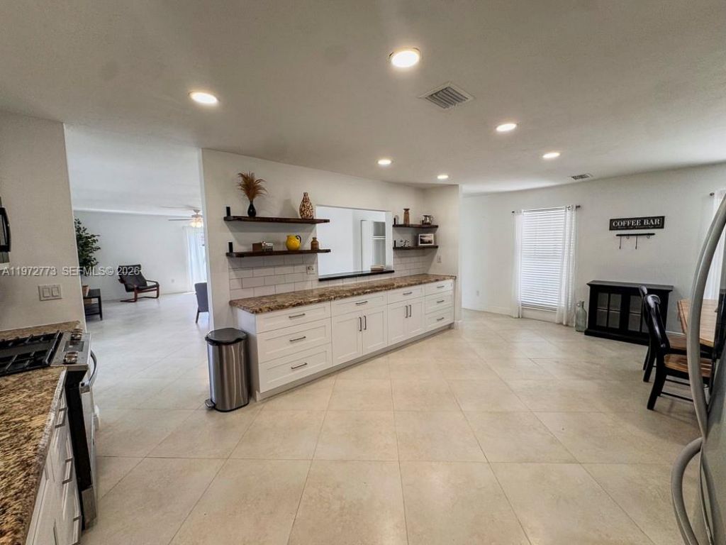 9731 Bel Aire Dr, Cutler Bay, FL 33157 Photo