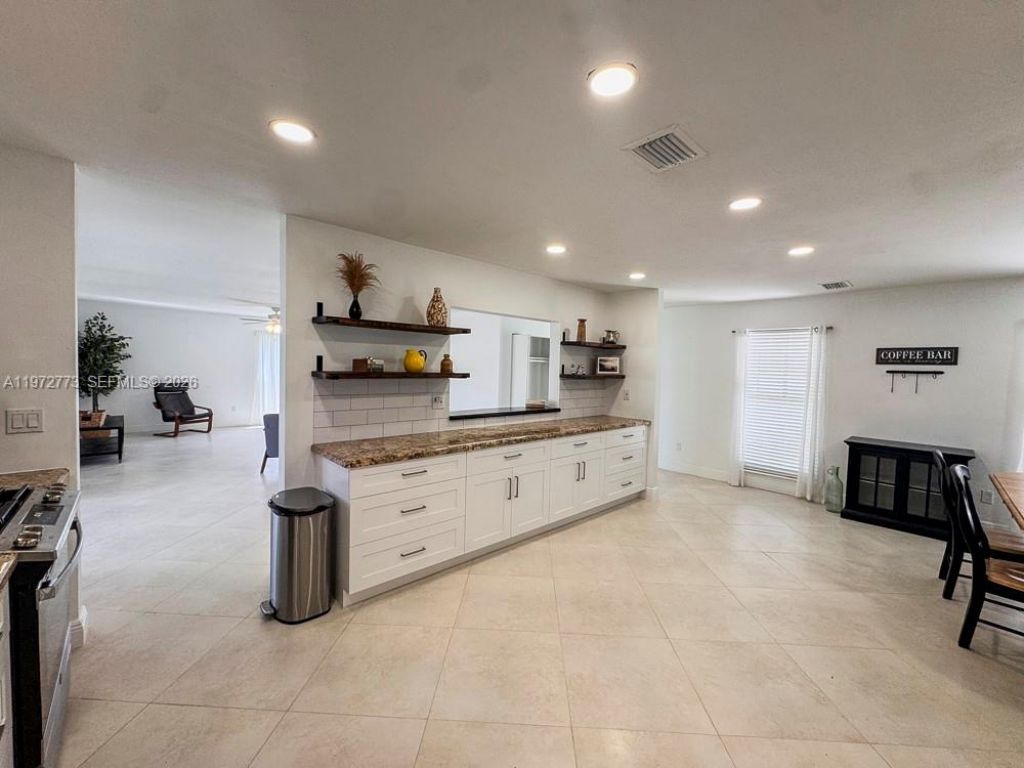 9731 Bel Aire Dr, Cutler Bay, FL 33157 Photo