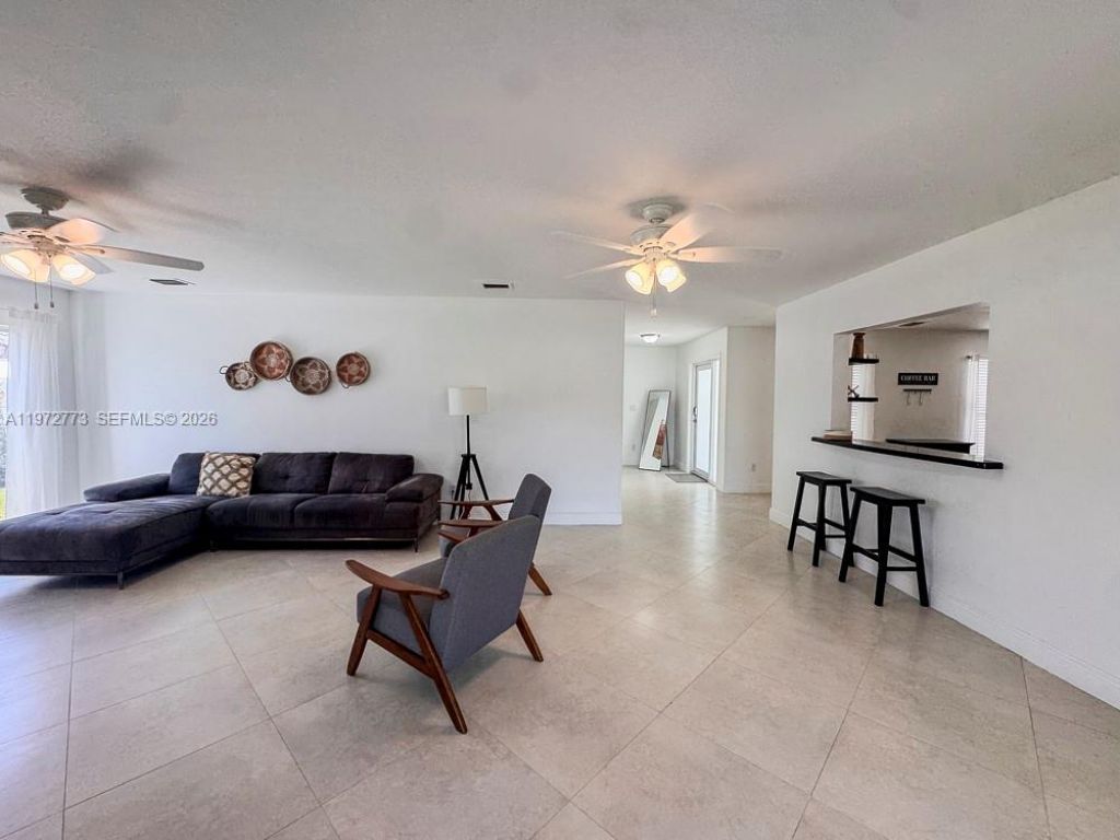 9731 Bel Aire Dr, Cutler Bay, FL 33157 Photo